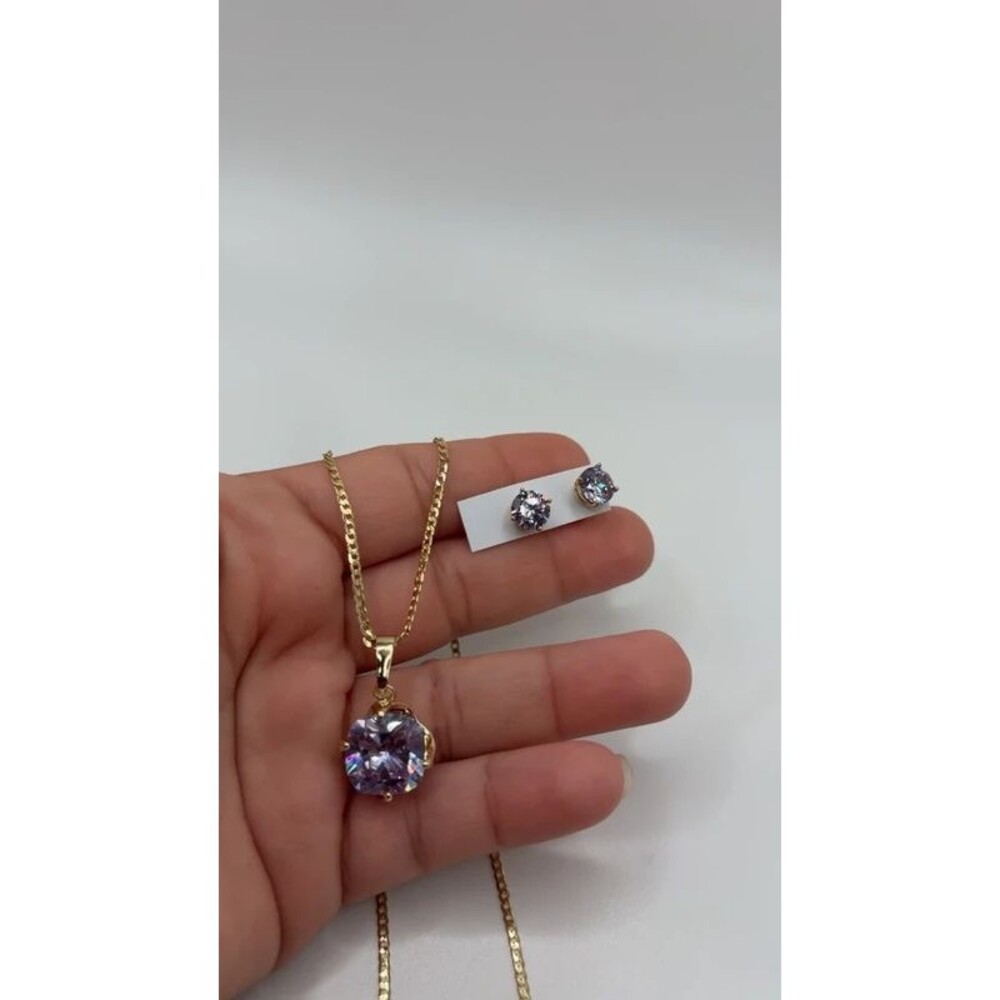 Conjunto oro laminado color morado claro